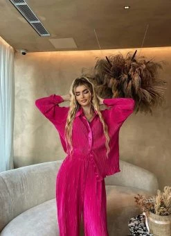 Peppermayo Exclusive - Change Of Pace Plisse Shirt - Magenta